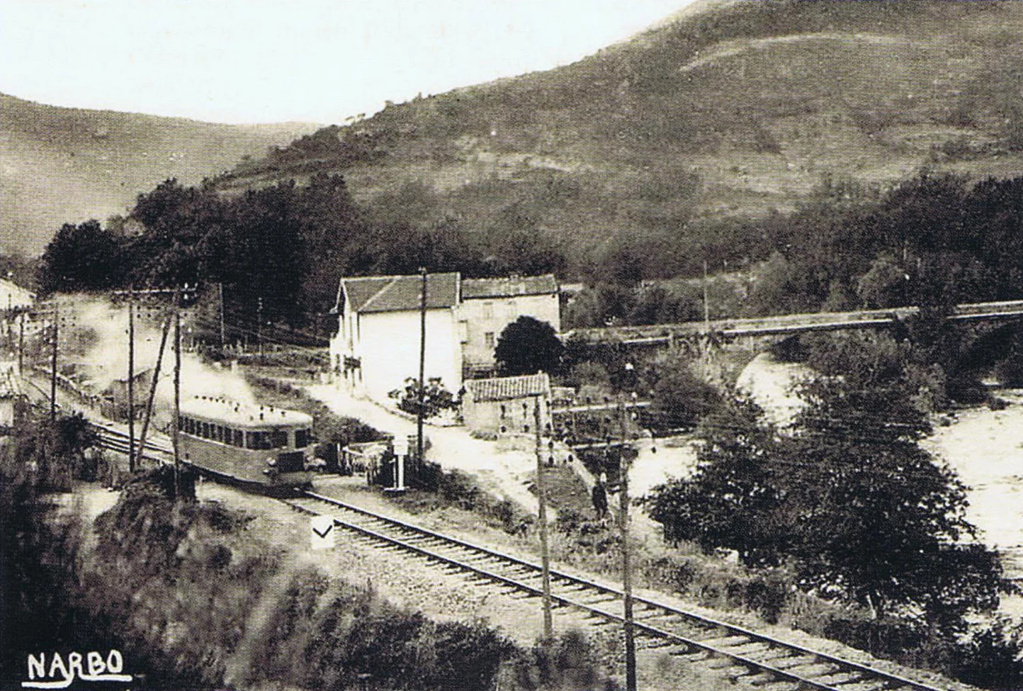 train-alet-j23 Autorail De Dietrich en gare d'Alet